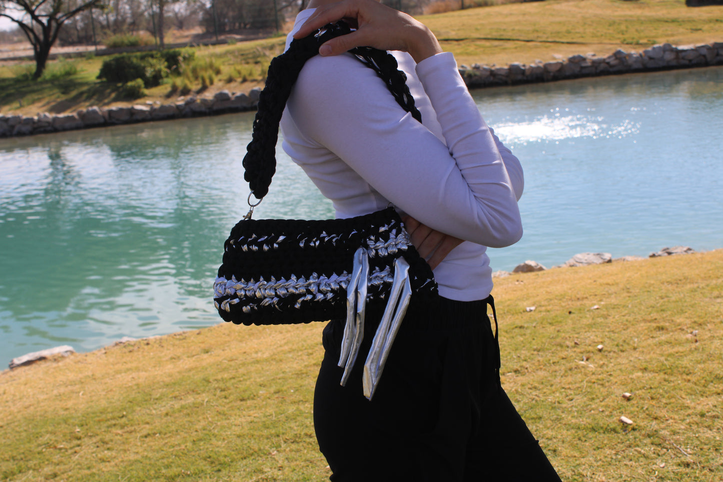 Barrel - Negro y Plateado
